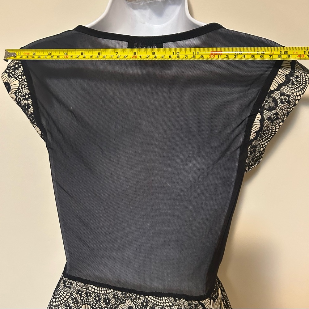 Sirens Black Lace Top - Picture 6 of 7
